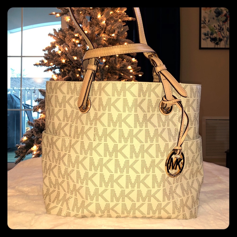 Michael Kors Hobo Bag